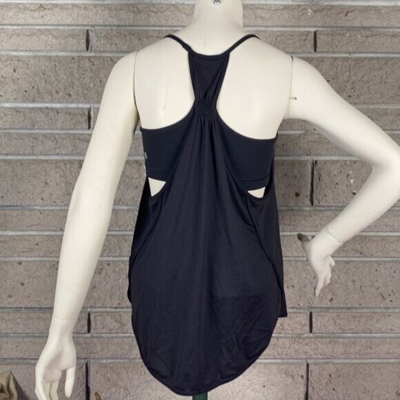 Lululemon - Picture 2 of 3